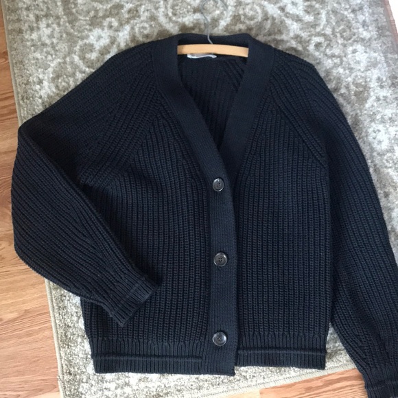 everlane black cardigan